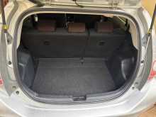 https://riyasewana.com/uploads/toyota-aqua-25200139143.jpg