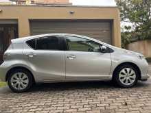 https://riyasewana.com/uploads/toyota-aqua-25200139474.jpg