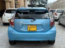 https://riyasewana.com/uploads/toyota-aqua-26220146115.jpg