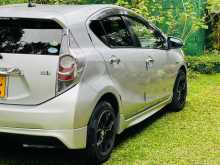 https://riyasewana.com/uploads/toyota-aqua-26221454824.jpg