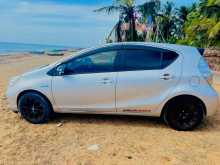 https://riyasewana.com/uploads/toyota-aqua-2712544322733.jpg