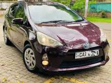 https://riyasewana.com/uploads/toyota-aqua-271539024731.jpg