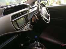 https://riyasewana.com/uploads/toyota-aqua-271948274673.jpg