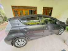 https://riyasewana.com/uploads/toyota-aqua-28132337324.jpg