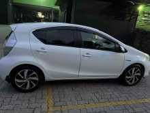 https://riyasewana.com/uploads/toyota-aqua-285331622152.jpg