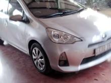 https://riyasewana.com/uploads/toyota-aqua-28701076854.jpg