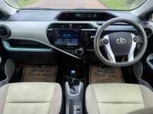 https://riyasewana.com/uploads/toyota-aqua-288353122163.jpg