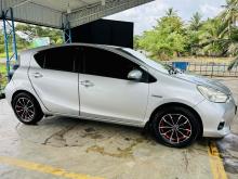 https://riyasewana.com/uploads/toyota-aqua-29032624932.jpg