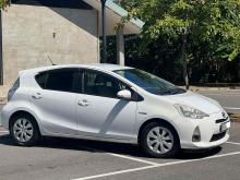 https://riyasewana.com/uploads/toyota-aqua-2921202424754.jpg