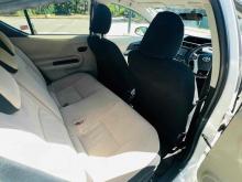 https://riyasewana.com/uploads/toyota-aqua-2921202424952.jpg