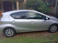 https://riyasewana.com/uploads/toyota-aqua-298111044.jpg