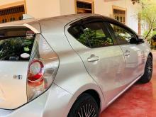 https://riyasewana.com/uploads/toyota-aqua-3015223510183.jpg