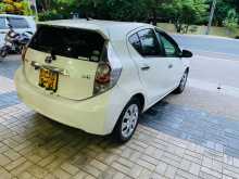 https://riyasewana.com/uploads/toyota-aqua-302355114483.jpg