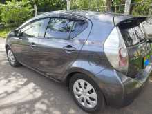 https://riyasewana.com/uploads/toyota-aqua-3113904932.jpg