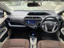 https://riyasewana.com/uploads/toyota-aqua-3122013145.jpg