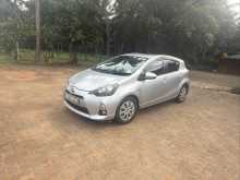 https://riyasewana.com/uploads/toyota-aqua-317103322693.jpg