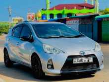 https://riyasewana.com/uploads/toyota-aqua-40474522623.jpg