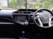 https://riyasewana.com/uploads/toyota-aqua-4112646496.jpg