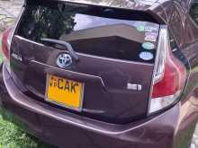 https://riyasewana.com/uploads/toyota-aqua-4112646983.jpg