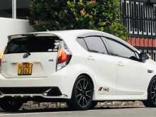 https://riyasewana.com/uploads/toyota-aqua-415333722623.jpg