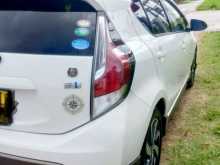 https://riyasewana.com/uploads/toyota-aqua-42021534832.jpg