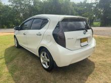 https://riyasewana.com/uploads/toyota-aqua-423115017465.jpg