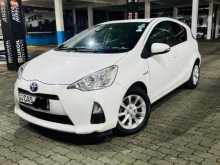 https://riyasewana.com/uploads/toyota-aqua-48312522192.jpg