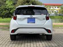 https://riyasewana.com/uploads/toyota-aqua-5110347526.jpg