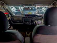 https://riyasewana.com/uploads/toyota-aqua-5144112283.jpg