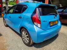 https://riyasewana.com/uploads/toyota-aqua-5174433944.jpg