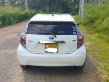 https://riyasewana.com/uploads/toyota-aqua-6949586174.jpg