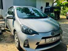https://riyasewana.com/uploads/toyota-aqua-714573122342.jpg