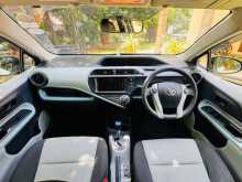 https://riyasewana.com/uploads/toyota-aqua-7151634964.jpg