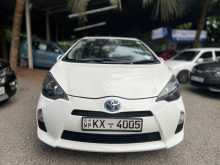 https://riyasewana.com/uploads/toyota-aqua-7164918123.jpg