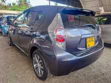 https://riyasewana.com/uploads/toyota-aqua-812114984.jpg