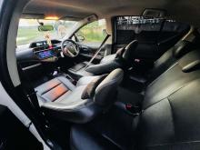 https://riyasewana.com/uploads/toyota-aqua-81702206436.jpg