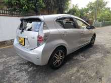 https://riyasewana.com/uploads/toyota-aqua-81835104452.jpg