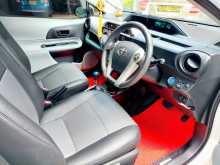 https://riyasewana.com/uploads/toyota-aqua-870742365.jpg
