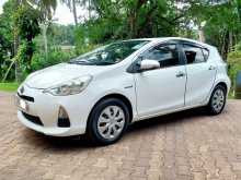 https://riyasewana.com/uploads/toyota-aqua-870742722.jpg