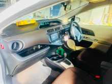 https://riyasewana.com/uploads/toyota-aqua-91415434012.jpg
