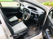 https://riyasewana.com/uploads/toyota-aqua-9152209803.jpg