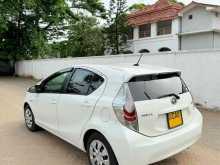 https://riyasewana.com/uploads/toyota-aqua-917160322872.jpg