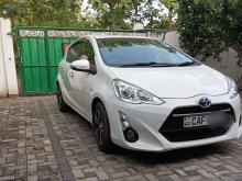 https://riyasewana.com/uploads/toyota-aqua-9942296325.jpg
