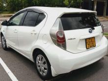 https://riyasewana.com/uploads/toyota-aqua-9945556695.jpg