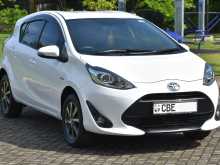 https://riyasewana.com/uploads/toyota-aqua-eagle-22103052855.jpg