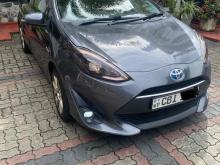 https://riyasewana.com/uploads/toyota-aqua-eagle-2519553224441.jpg