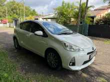 Toyota AQUA G 2012 Car