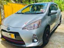 https://riyasewana.com/uploads/toyota-aqua-g-111134222713.jpg
