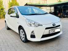 Toyota AQUA G GRADE 2012 Car