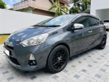 https://riyasewana.com/uploads/toyota-aqua-g-120201217664.jpg